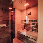 Wooden Nest Daire